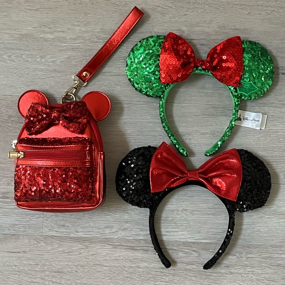 Loungefly Minnie Backpack Wristlet & Set of Green & Black Sequins Minnie Ears